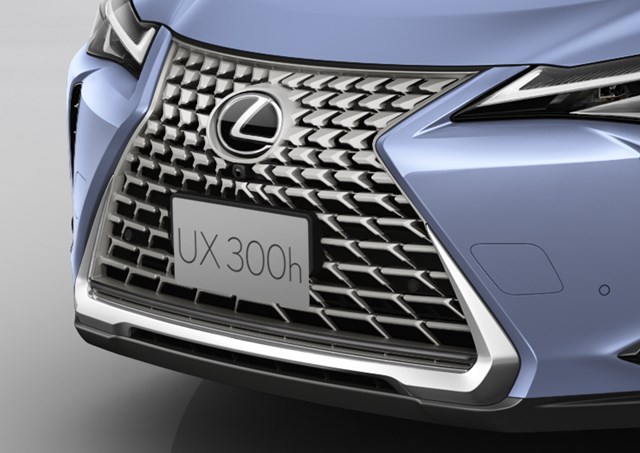 新型UX300h Shining Essence】2026年9月1日「version C廃止！輝き＆上
