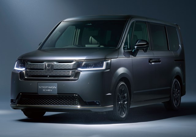 新型ステップワゴン】2026年10月16日「e:HEV SPADA BLACK EDITION 設定