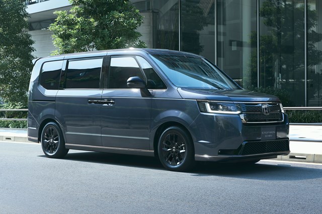 新型ステップワゴン】2026年10月16日「e:HEV SPADA BLACK EDITION 設定