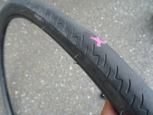 タイヤが歪んだ Kenda君 4700kmにてあえなくリタイヤ 自転車日記 タイヤが歪んだ Kenda君 4700kmにてあえなくリタイヤ 自転車日記
