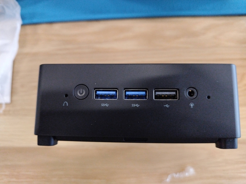 MINISFORM UN100D