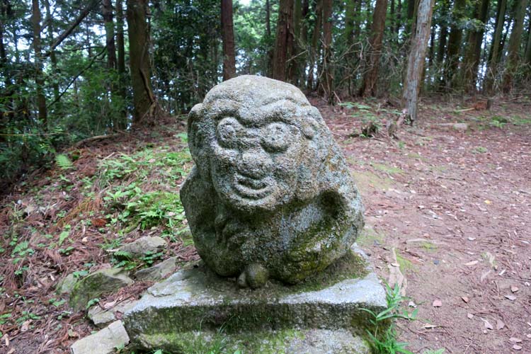 高取城 猿石
