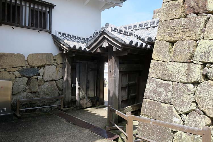 姫路城　りの門