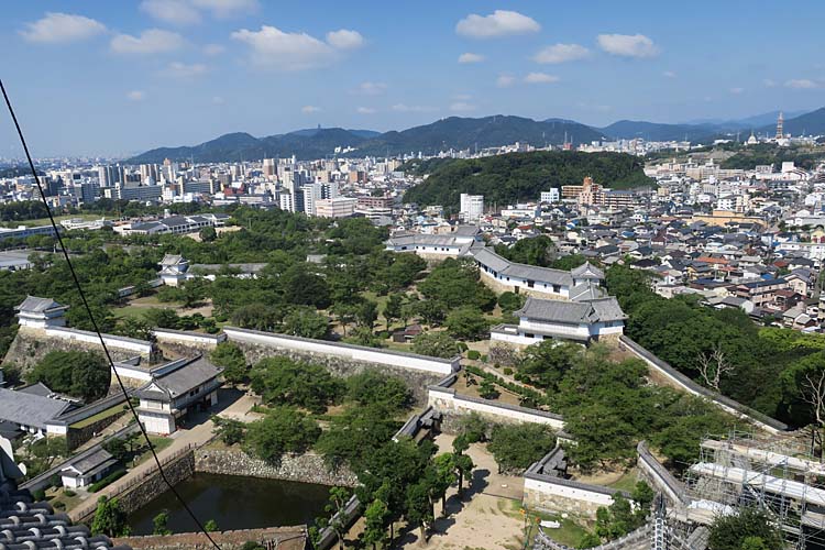 姫路城　天守からの眺め
