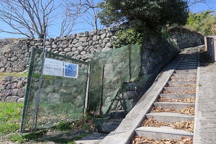 日野江城入口