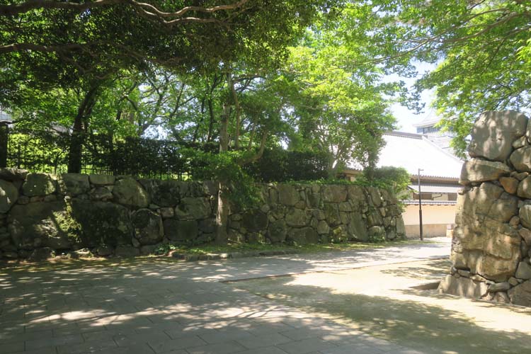 虎の門跡
