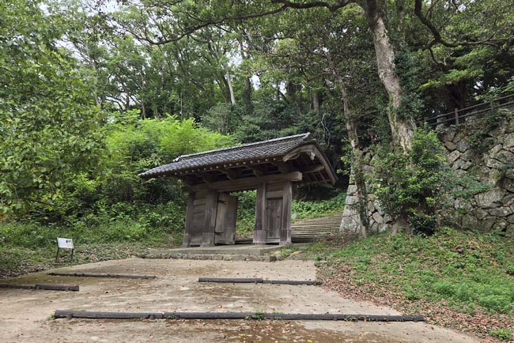 旧浜田県庁表門