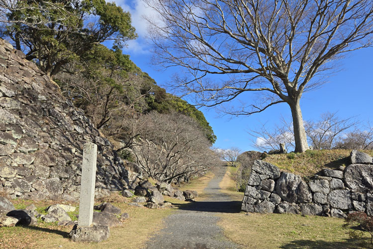 名護屋城　大手道
