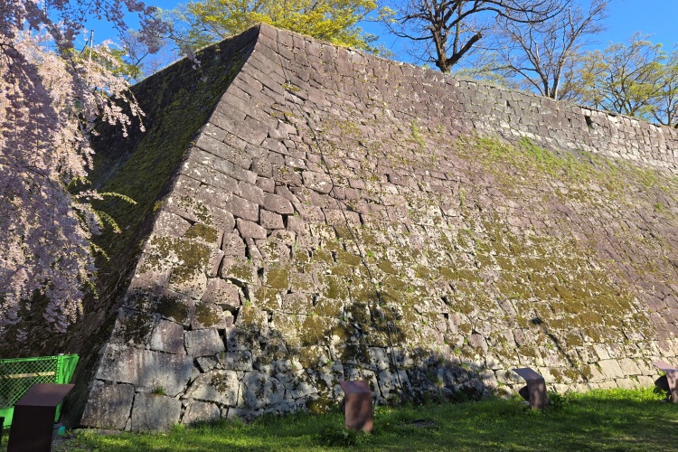 盛岡城　二の丸高石垣