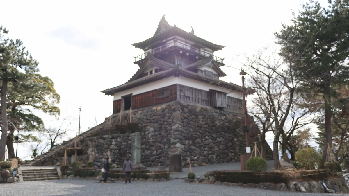 丸岡城の天守