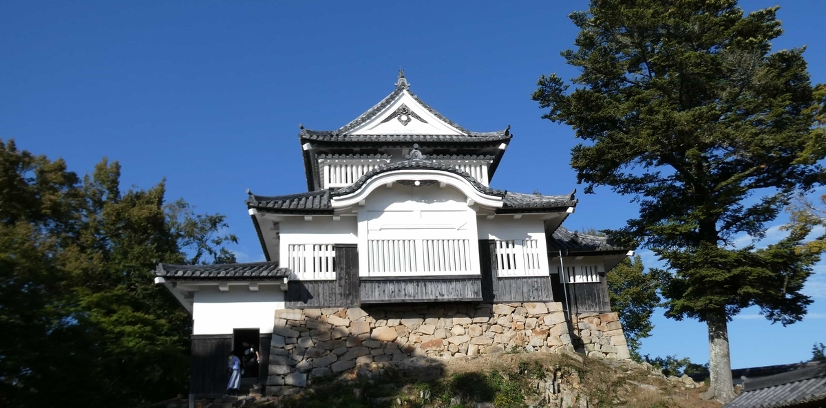 備中松山城の天守