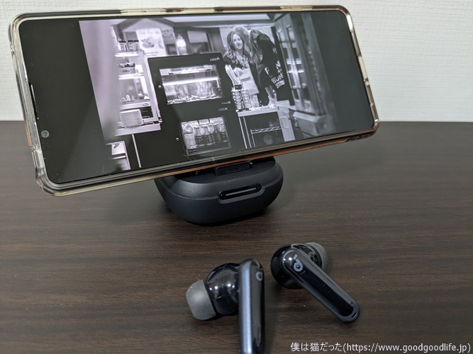 Anker Soundcore P40i スマホスタンド機能