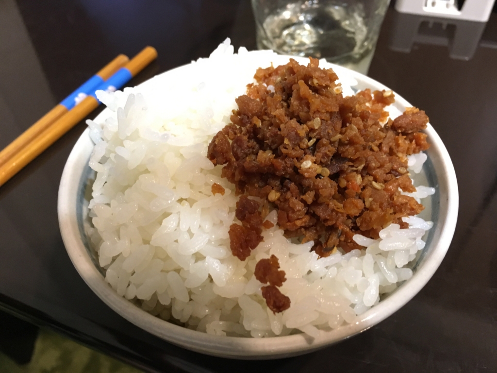 風味豊かな牛そぼろ レビュー 牛そぼろ ピリ辛みそ味 業務スーパー 猫兎ライフ