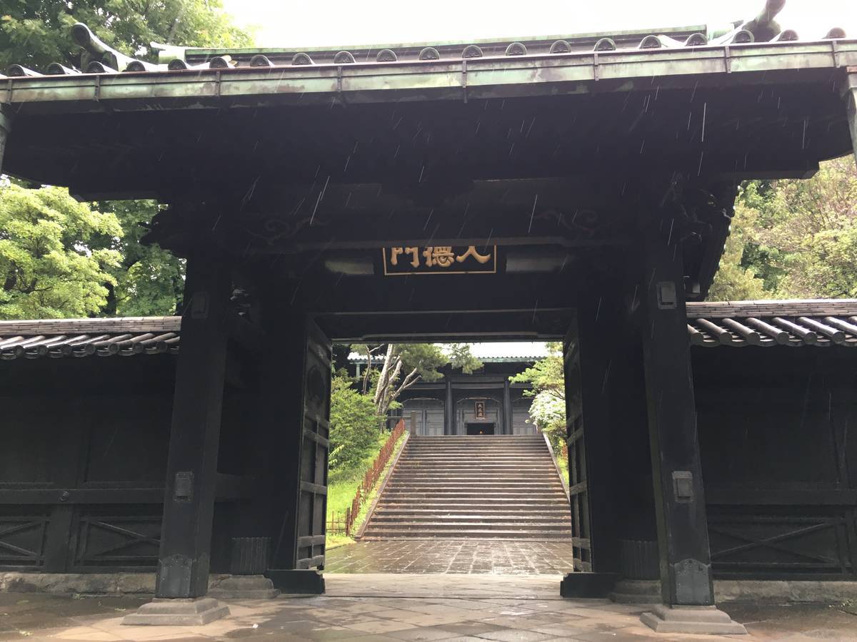 湯島聖堂訪問 世界最大の孔子銅像とロケ地見学 Gourmet Trip 湯島聖堂訪問 世界最大の孔子銅像とロケ地見学 Gourmet Trip