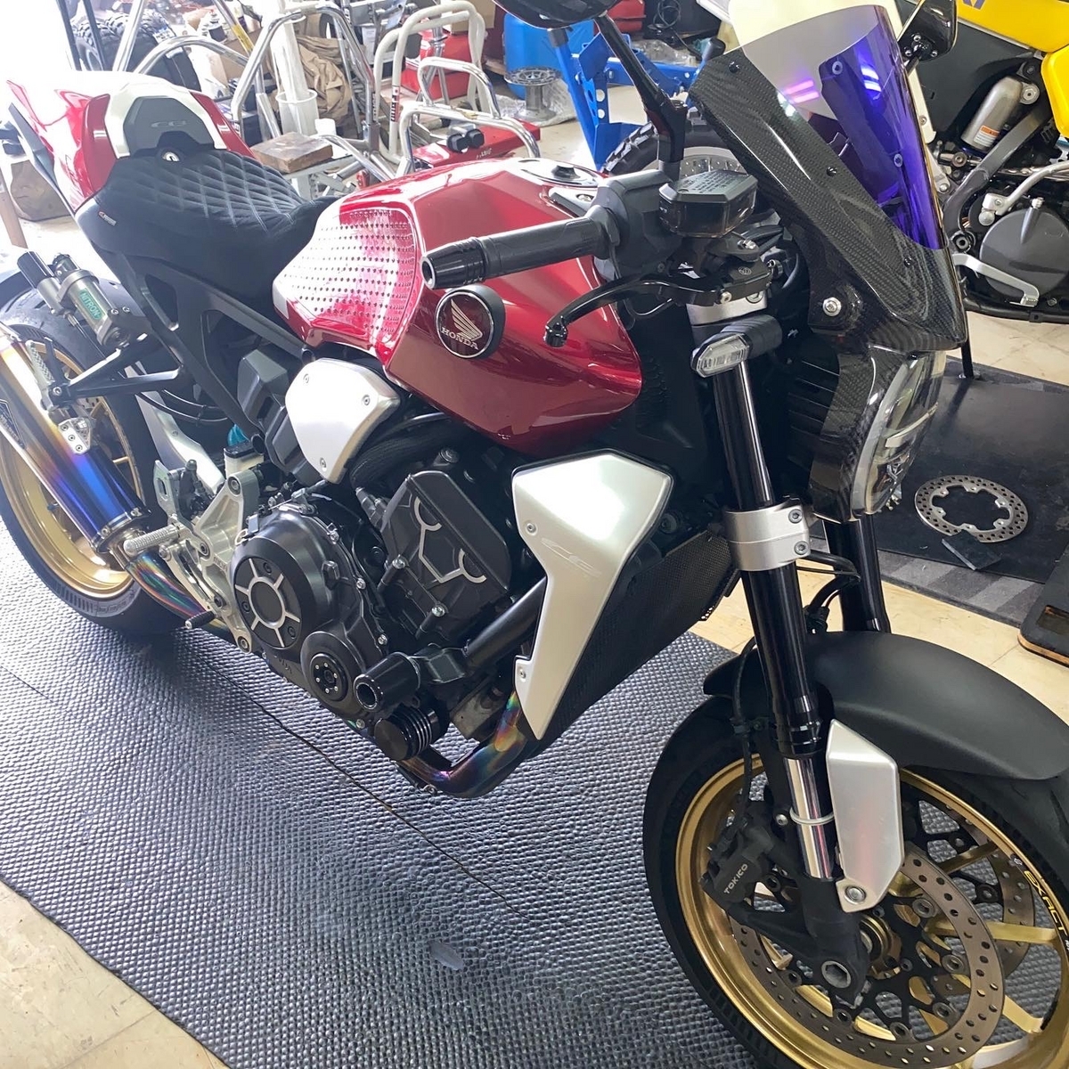 CB1000SF ウィズミーインナーキット付フロントフォーク WITHME HONDA CB1000SF ﾌﾛﾝﾄﾌｫｰｸｲﾝﾅｰﾀﾞﾝﾊﾟｰkit