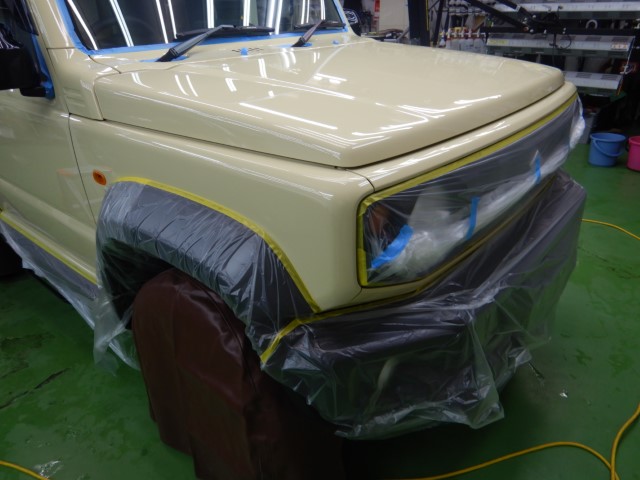 新車用下地処理とは言え様々な場所で耳にする「軽研磨」以上の光沢を引き出します。