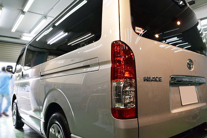 札幌市清田区より完全2層式ガラスコーティングSPGコート Type-H（強撥水・艶・対すり傷・防汚・耐薬品性）リアガラスのスモークフィルムのご用命ありがとうございました。