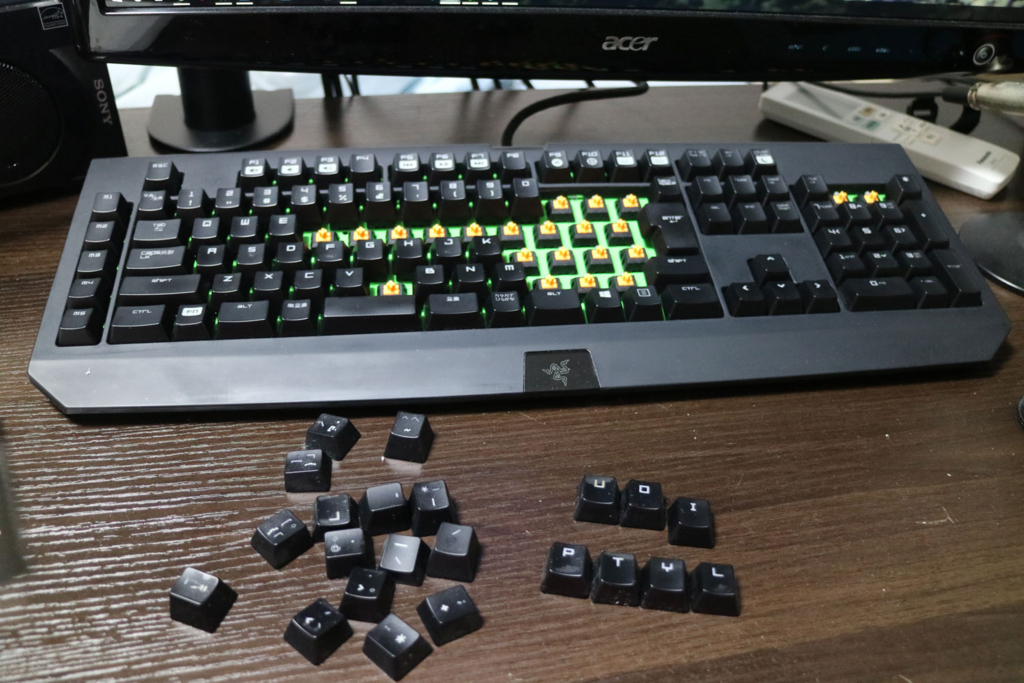 無水エタノールを使ってキーボードを徹底的に掃除したら舐められるくらいキレイになった おばじんは空を飛びたいあざらし