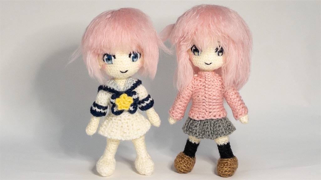 ぼっち・ざ・ろっく!』より、ヒトガタあみぐるみの“後藤ふたり” - 六連