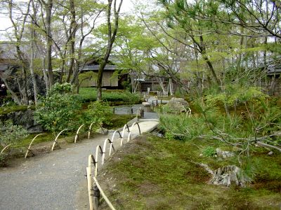 お寺さんの庭園みたいなとこ