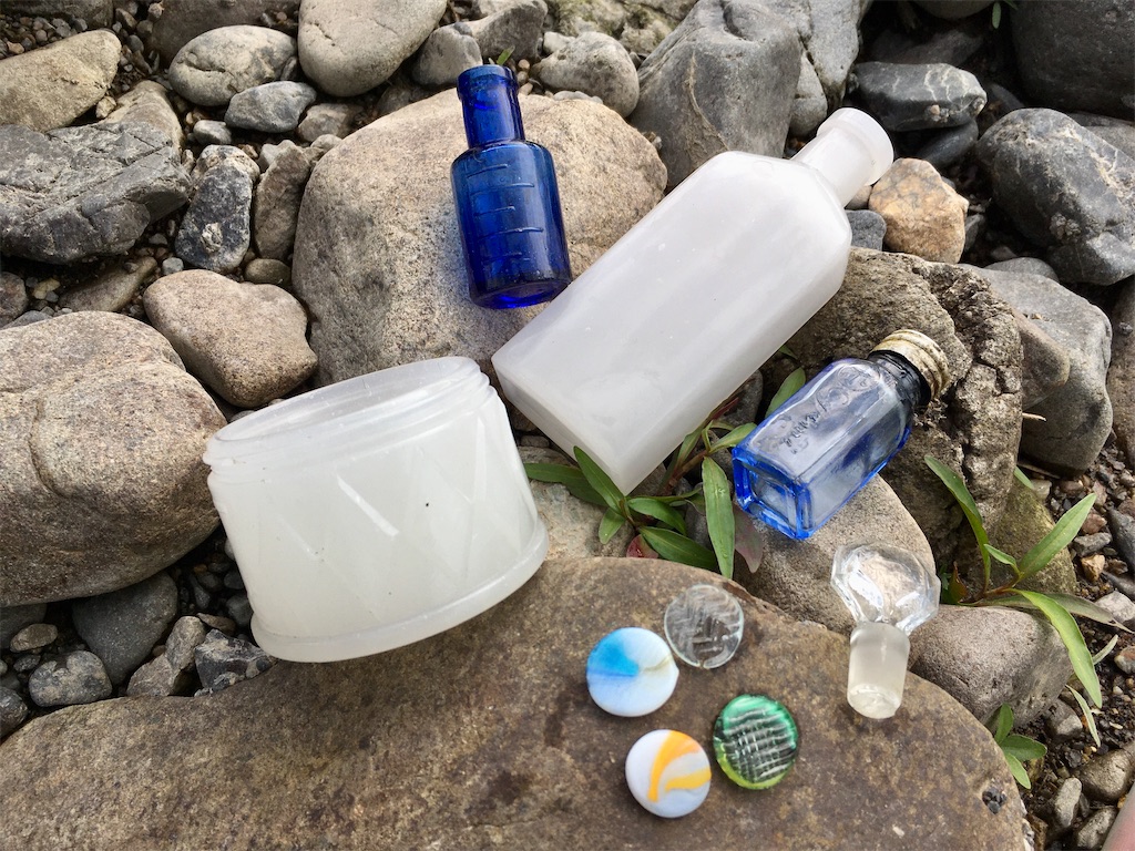 ボトルディギング レア ハナレン 小瓶 レトロ瓶 ハケを求めて - 雑多拾いもん