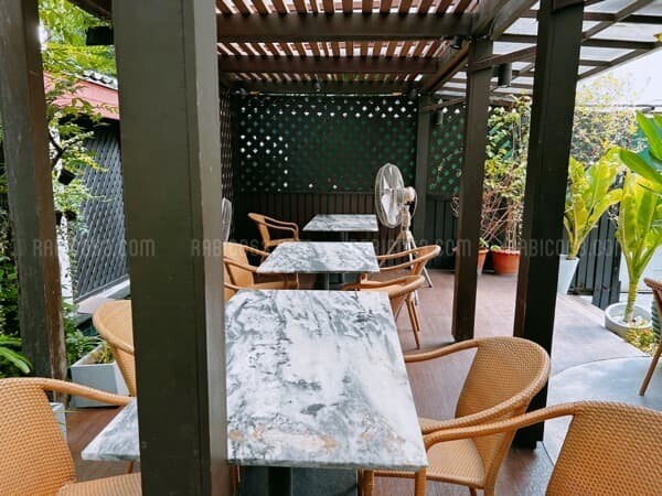 THE LOCAL（ザ ローカル） Bangkok バンコク 店内 写真