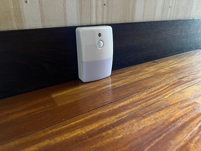 廊下に直接置いたセンサーライト