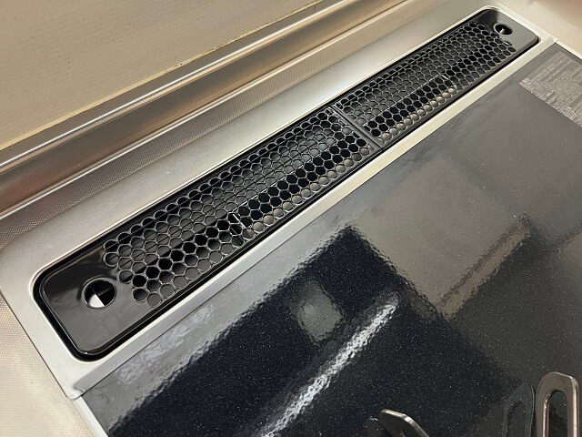 排気口カバーを付ける前