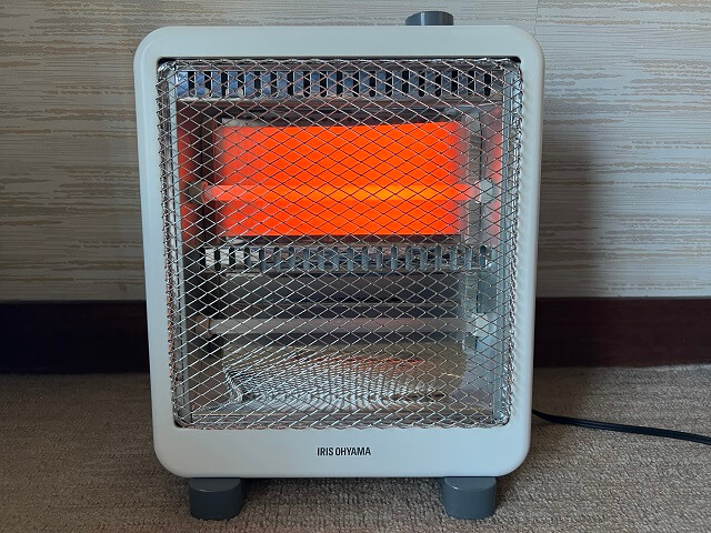 アイリスオーヤマの暖房器具EHT-800W弱の時