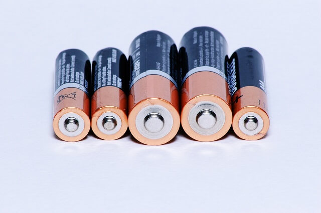 整然と並べられた電池