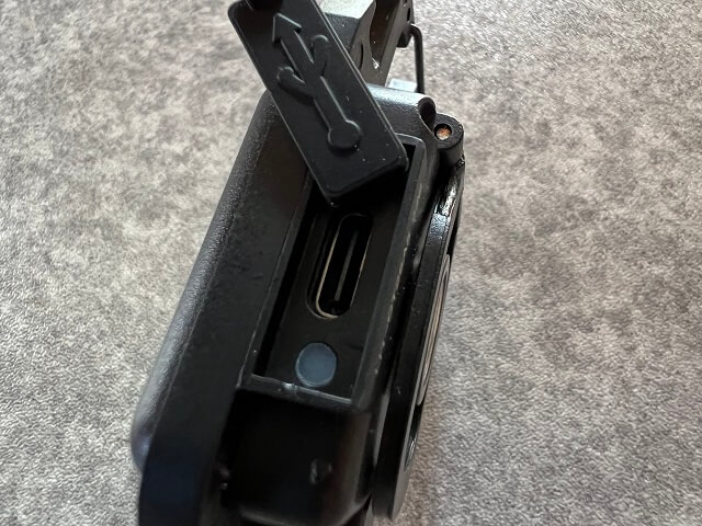 COBライトの充電口