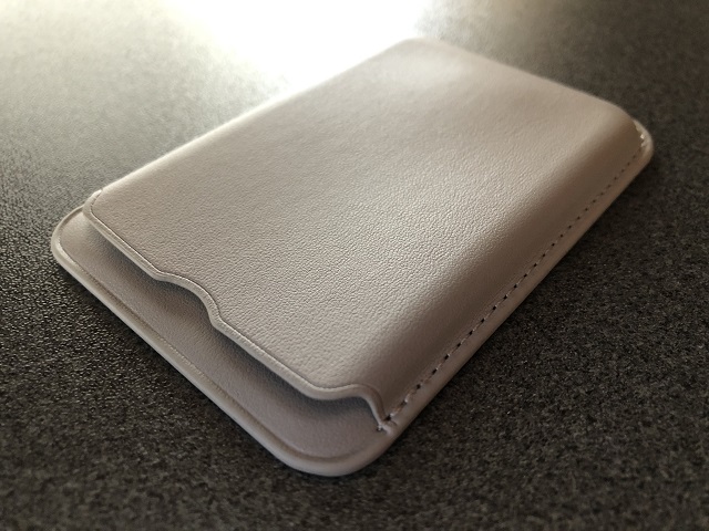 ダイソーのMagSafe対応カードケース