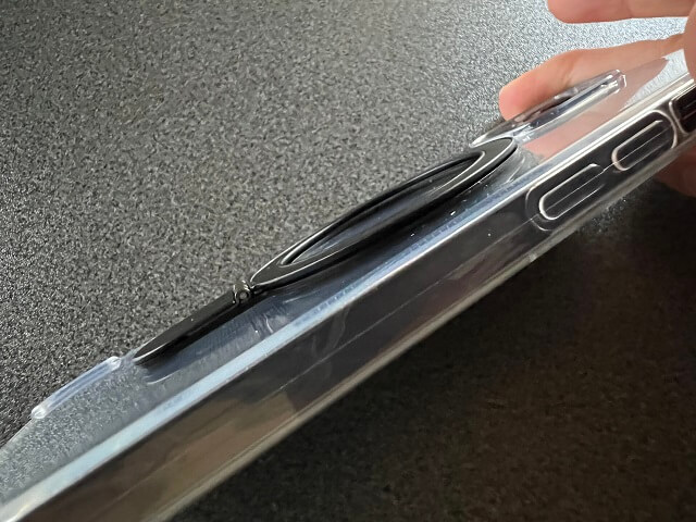 100均のキャンドゥで売っているMagSafe対応スマホリングの厚み