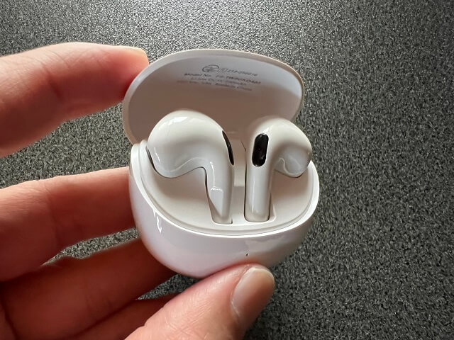ダイソーのAirPods風ワイヤレスイヤホンの中身