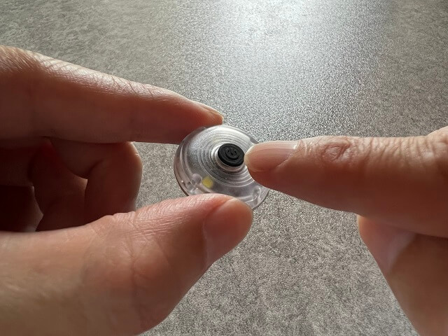 100均のセリアで売っているストラップライトの電源ボタン