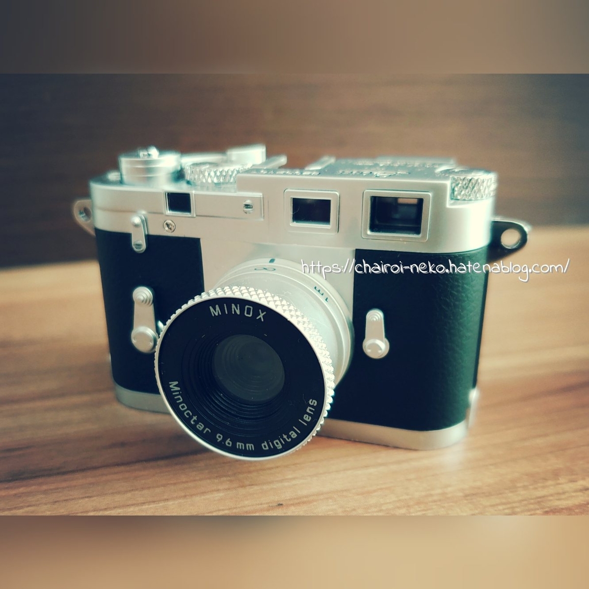トイデジその13、Minox DCC Leica M3 (4.0) - 茶色い猫がみてる。
