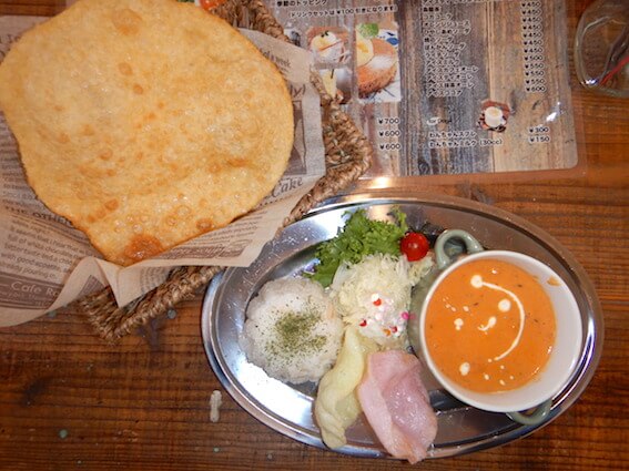 バターチキンカレーと揚げナン