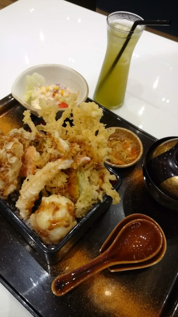 f:id:chakachi:20180704120859j:plain:w200