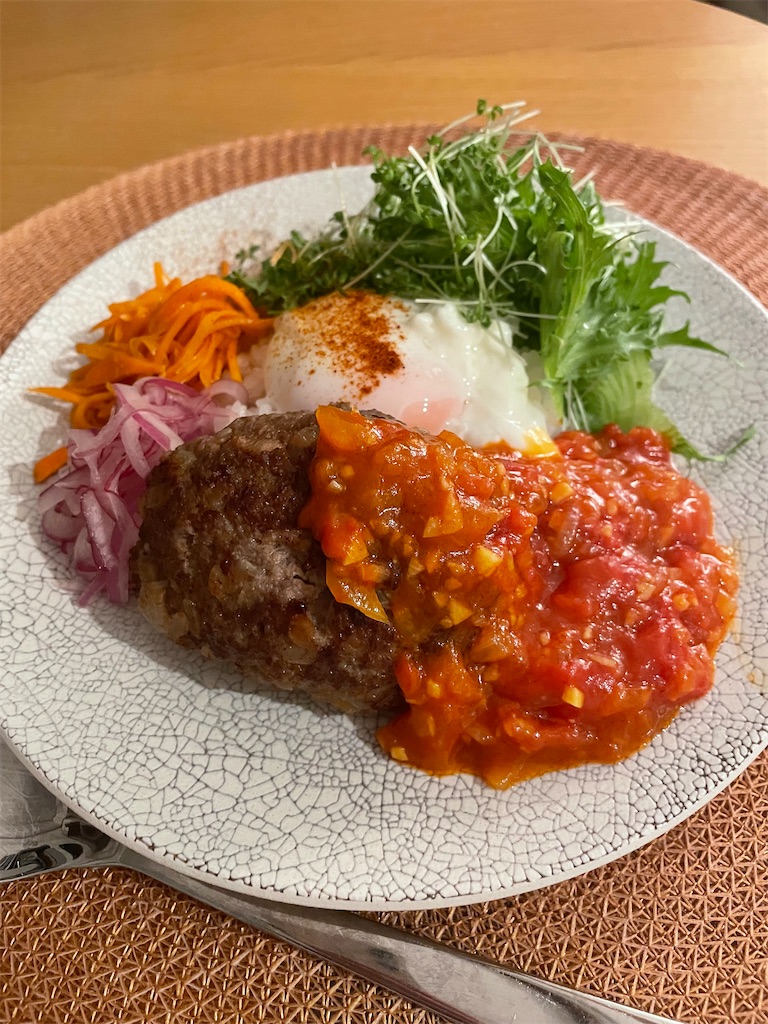 フレッシュトマトソースのロコモコ丼 お玉さんのレシピ