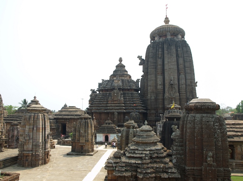ヒンドゥー教寺院のまちと言われるブバネシュワールにあるリンガラージ寺院。:title