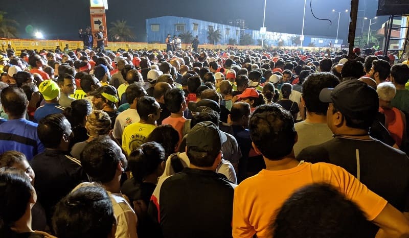 ホールディングエリア前の混雑