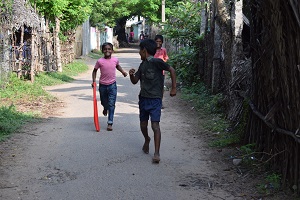 キライ村の子供③