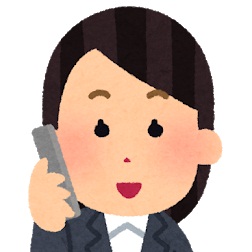 電話を受ける女性