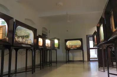 マニバワンのミニチュア展示