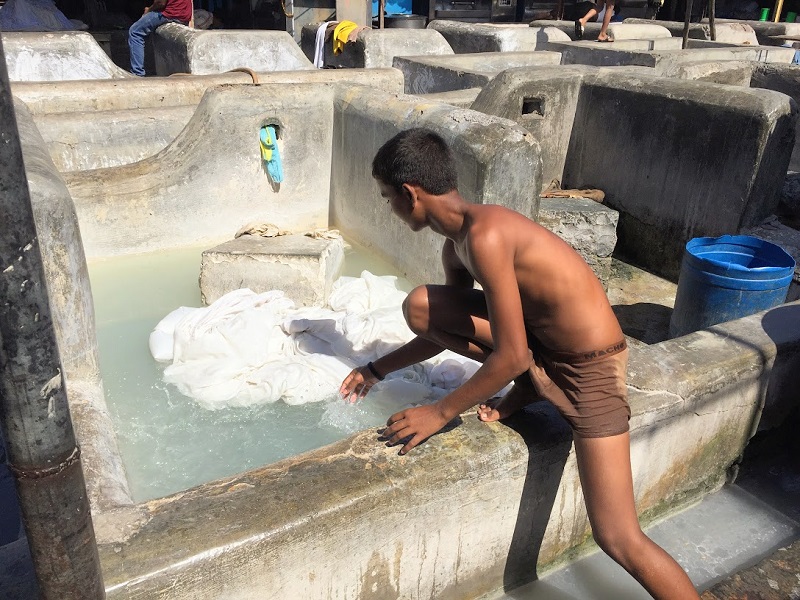 ドービーガートの手洗い洗濯場の様子①