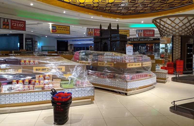 ムンバイ空港内の免税店（閉鎖中）2