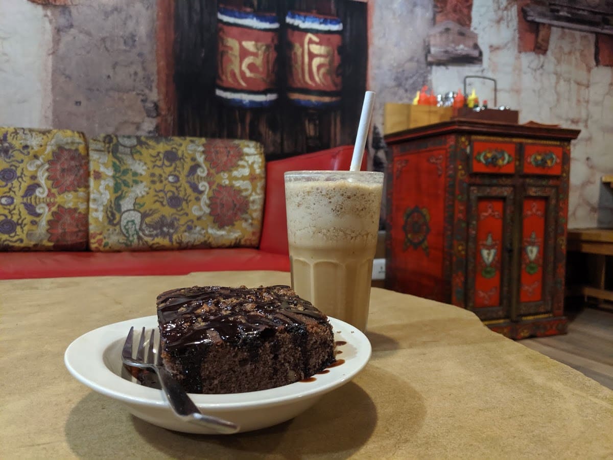 デリーのチベット街にのカフェ(AMA CAFE)