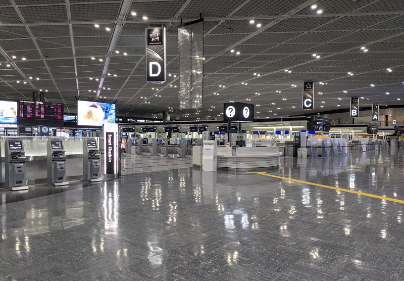 成田空港:閑散としている成田空港