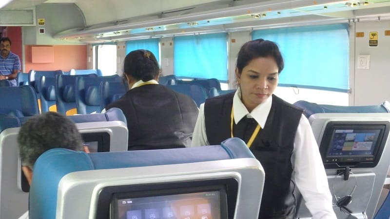 Tejas Express車内２