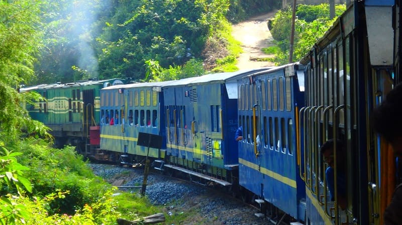 山岳鉄道の車窓から